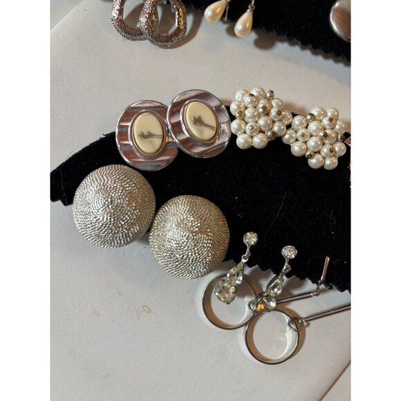 Vintage Assorted Clip-On Earrings Set - Pearl & Silver-Tone Designs Variety Of S - Picture 8 of 13